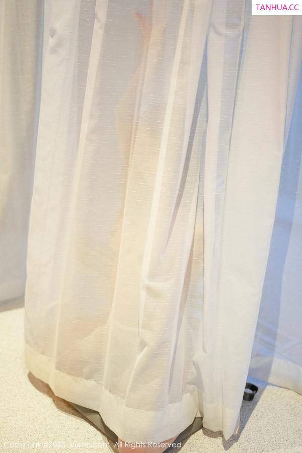 laura阿姣  [XiuRen]高清写真图 2023.05.12 No.6729 laura阿姣 妩媚美腿第27张图片